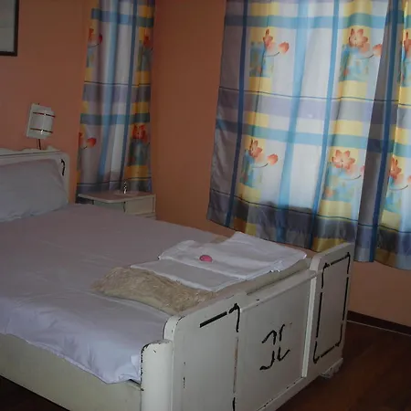 Hostel Ico *